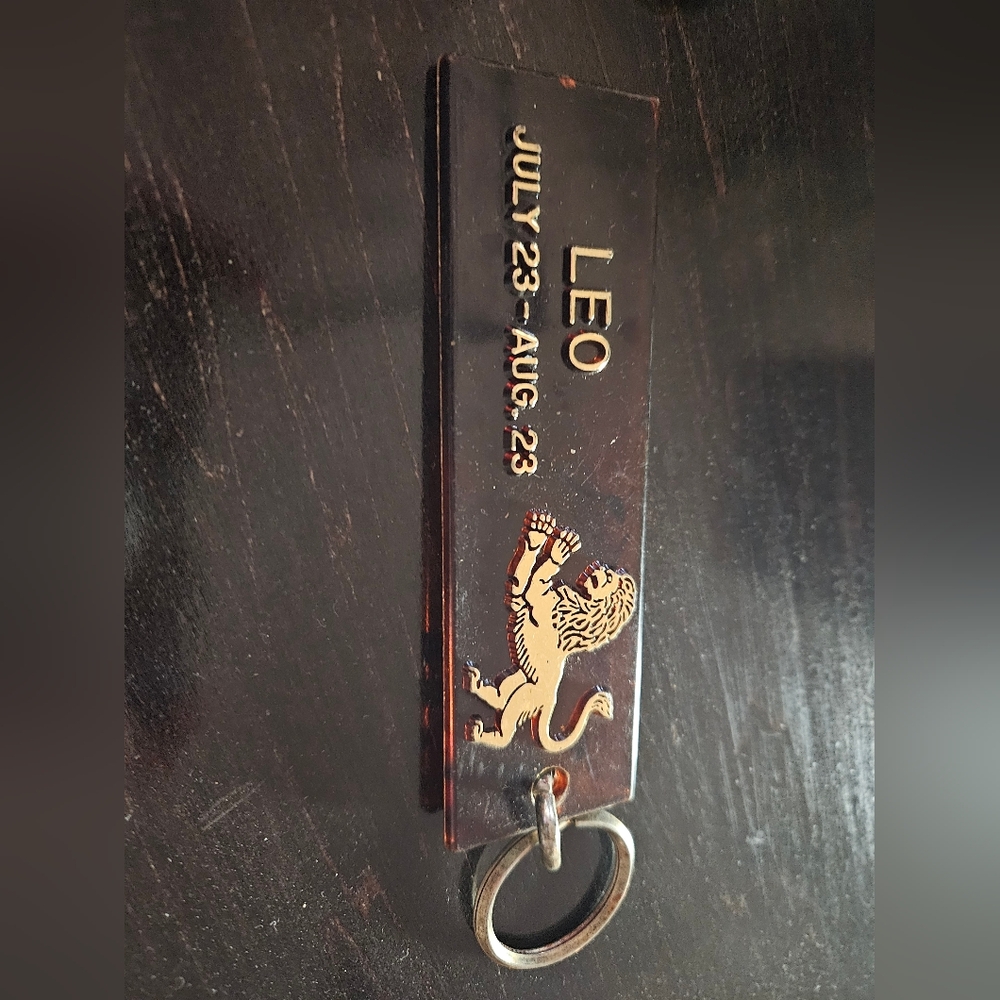 Acrylic Leo Horocope Keychain Brown